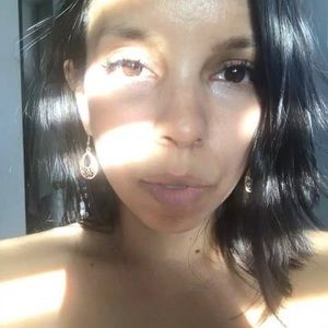 Meet your Posher, Criselia